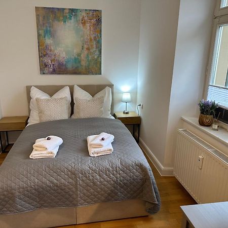 Bella Casa - Business&Family, 100M Zum Konzerteingang Schloss, Parkplatz, Smarttv, Netflix, Waschmaschine, 24H Checkin, 36Qm, Ap 12 Ludwigsburg Exterior foto