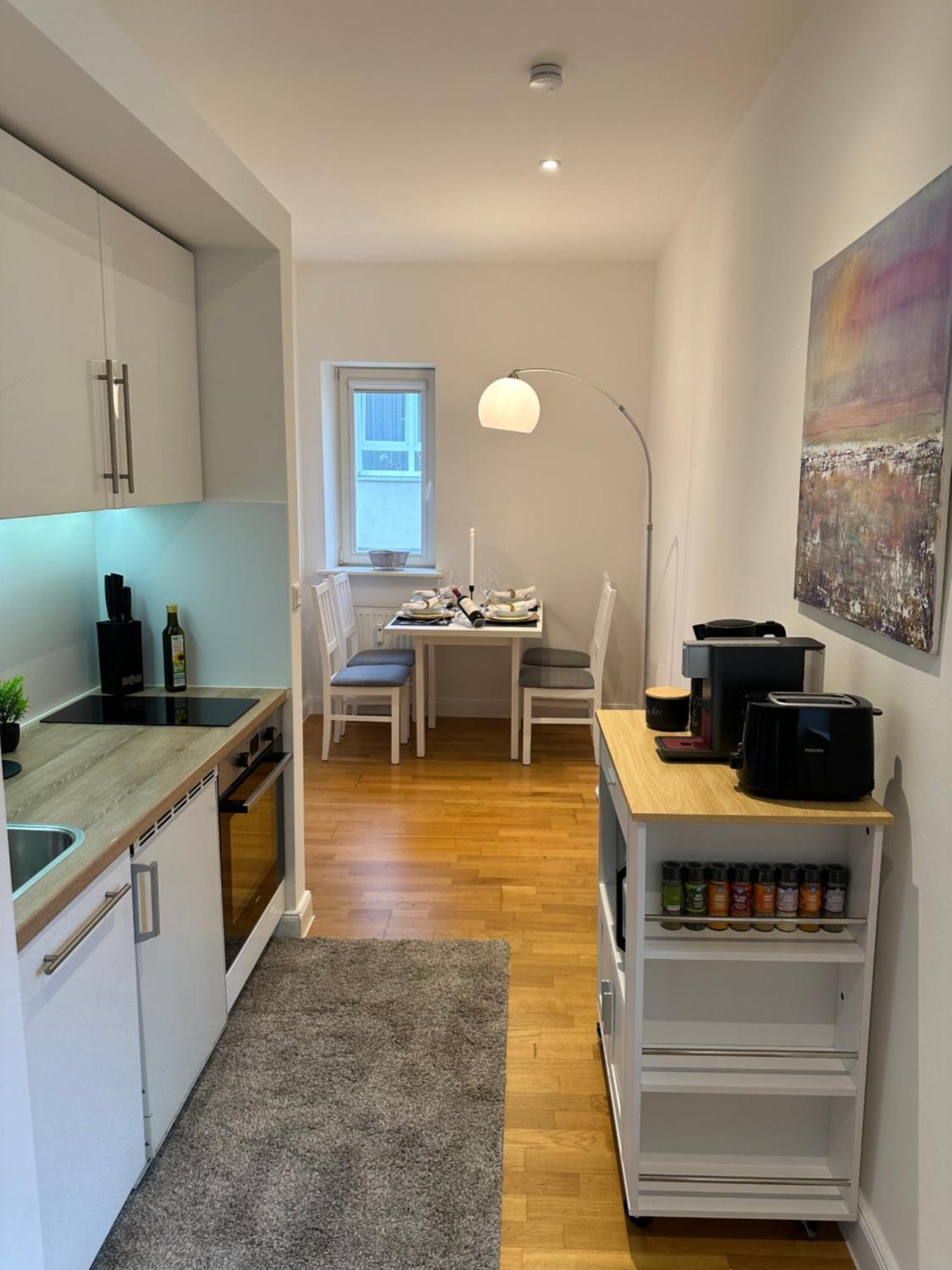 Bella Casa - Business&Family, 100M Zum Konzerteingang Schloss, Parkplatz, Smarttv, Netflix, Waschmaschine, 24H Checkin, 36Qm, Ap 12 Ludwigsburg Exterior foto