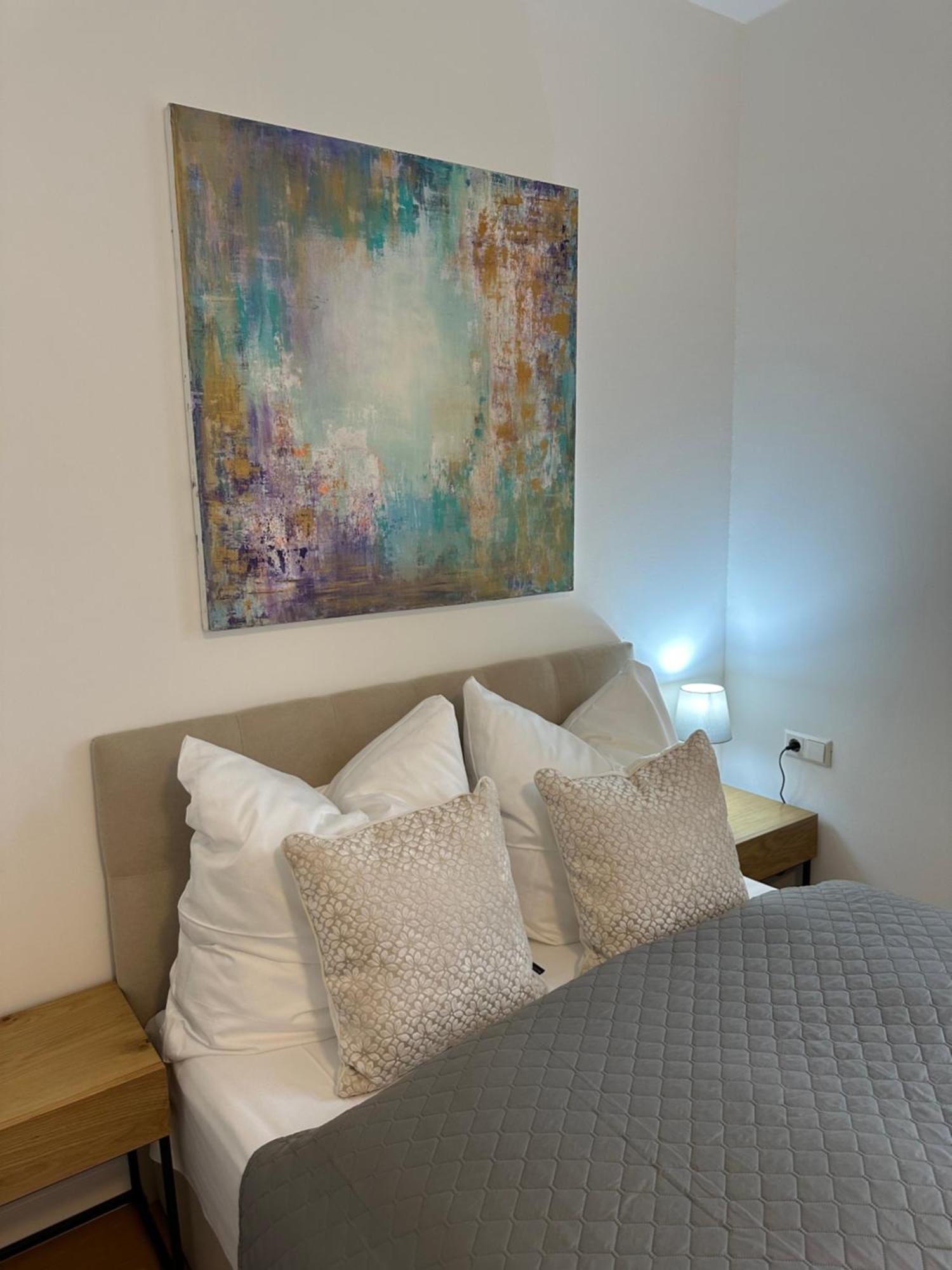 Bella Casa - Business&Family, 100M Zum Konzerteingang Schloss, Parkplatz, Smarttv, Netflix, Waschmaschine, 24H Checkin, 36Qm, Ap 12 Ludwigsburg Exterior foto