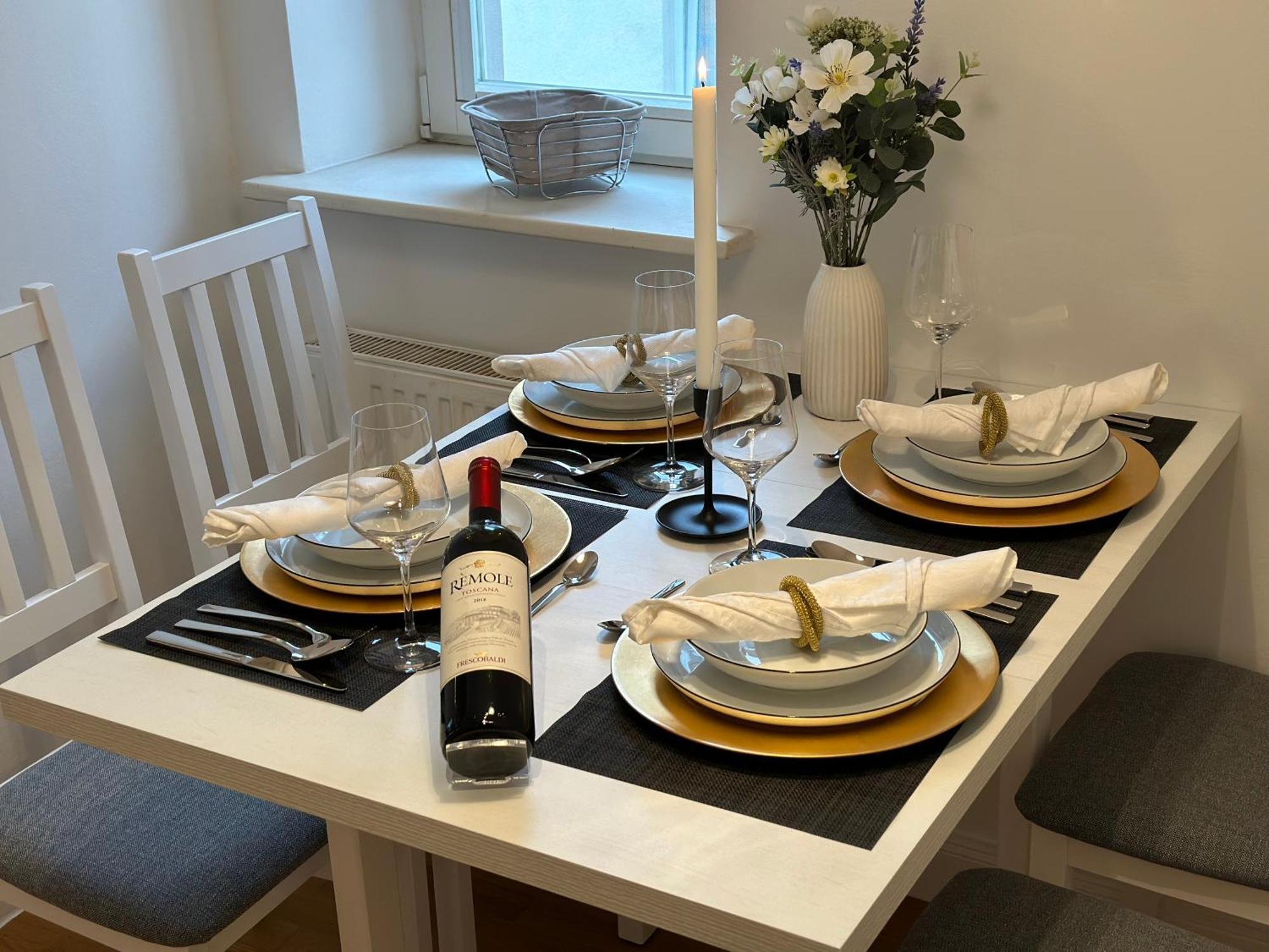 Bella Casa - Business&Family, 100M Zum Konzerteingang Schloss, Parkplatz, Smarttv, Netflix, Waschmaschine, 24H Checkin, 36Qm, Ap 12 Ludwigsburg Exterior foto