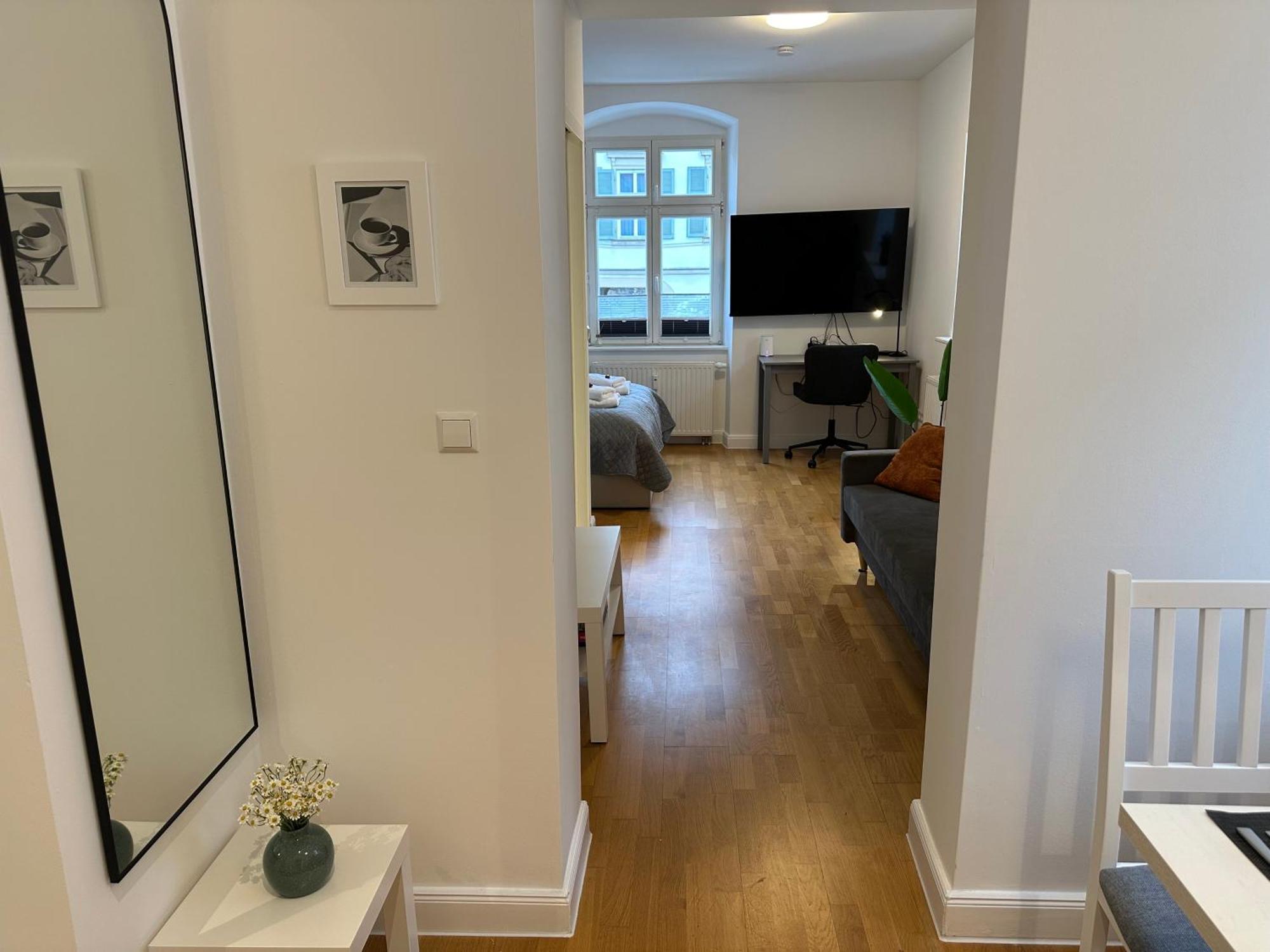 Bella Casa - Business&Family, 100M Zum Konzerteingang Schloss, Parkplatz, Smarttv, Netflix, Waschmaschine, 24H Checkin, 36Qm, Ap 12 Ludwigsburg Exterior foto